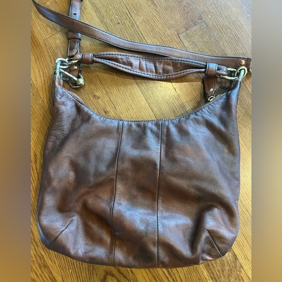 Coach ladies, vintage handbag pre-loved buttery, soft weather, brass hardware - Picture 11 of 15